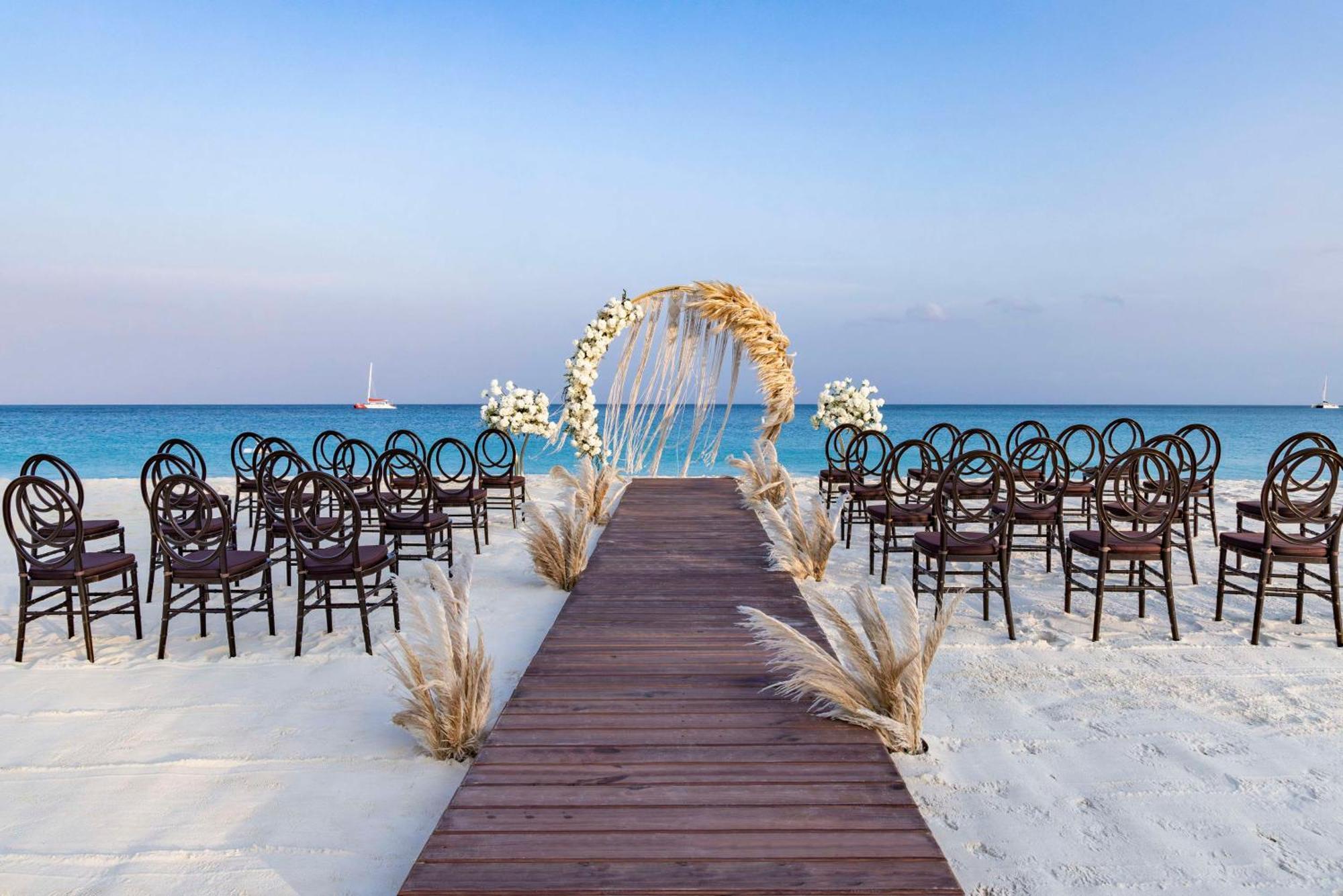 Embassy Suites By Hilton Aruba Beach Resort Palm Beach Ngoại thất bức ảnh
