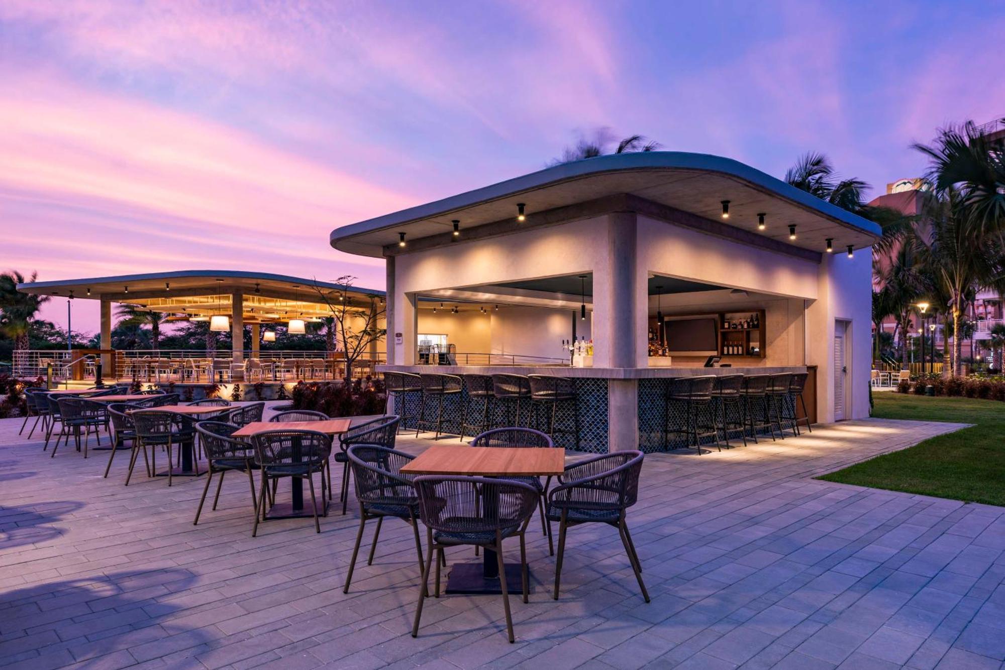Embassy Suites By Hilton Aruba Beach Resort Palm Beach Ngoại thất bức ảnh