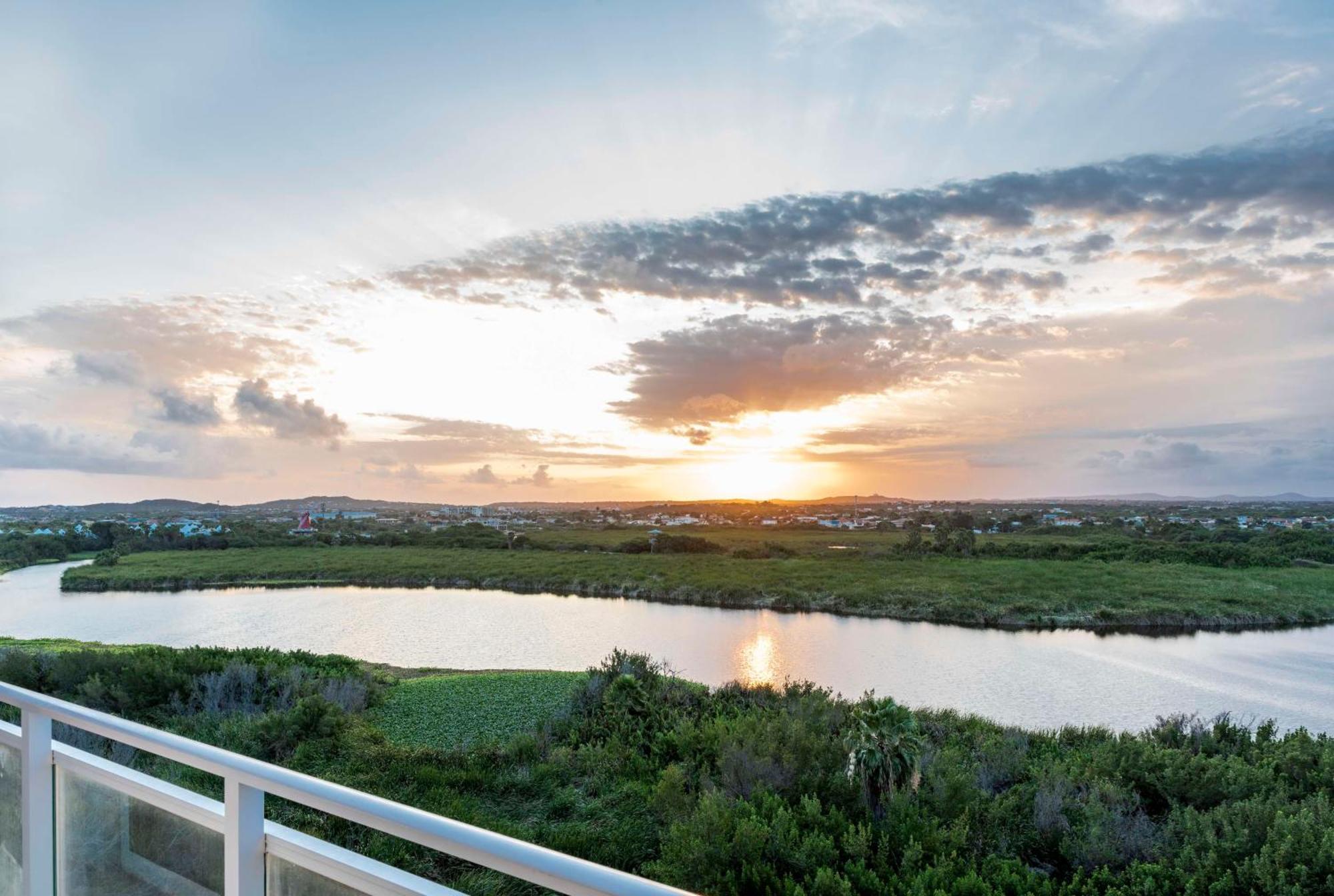 Embassy Suites By Hilton Aruba Beach Resort Palm Beach Ngoại thất bức ảnh